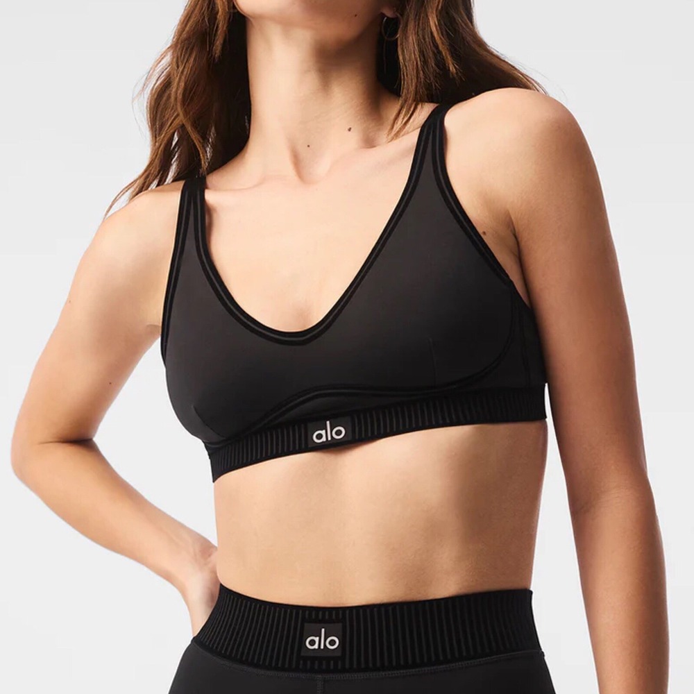 Alo Yoga Airlift Line Up Bra Black Small